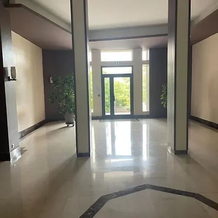 28m2 Avec Parking Et Piscine Centre *